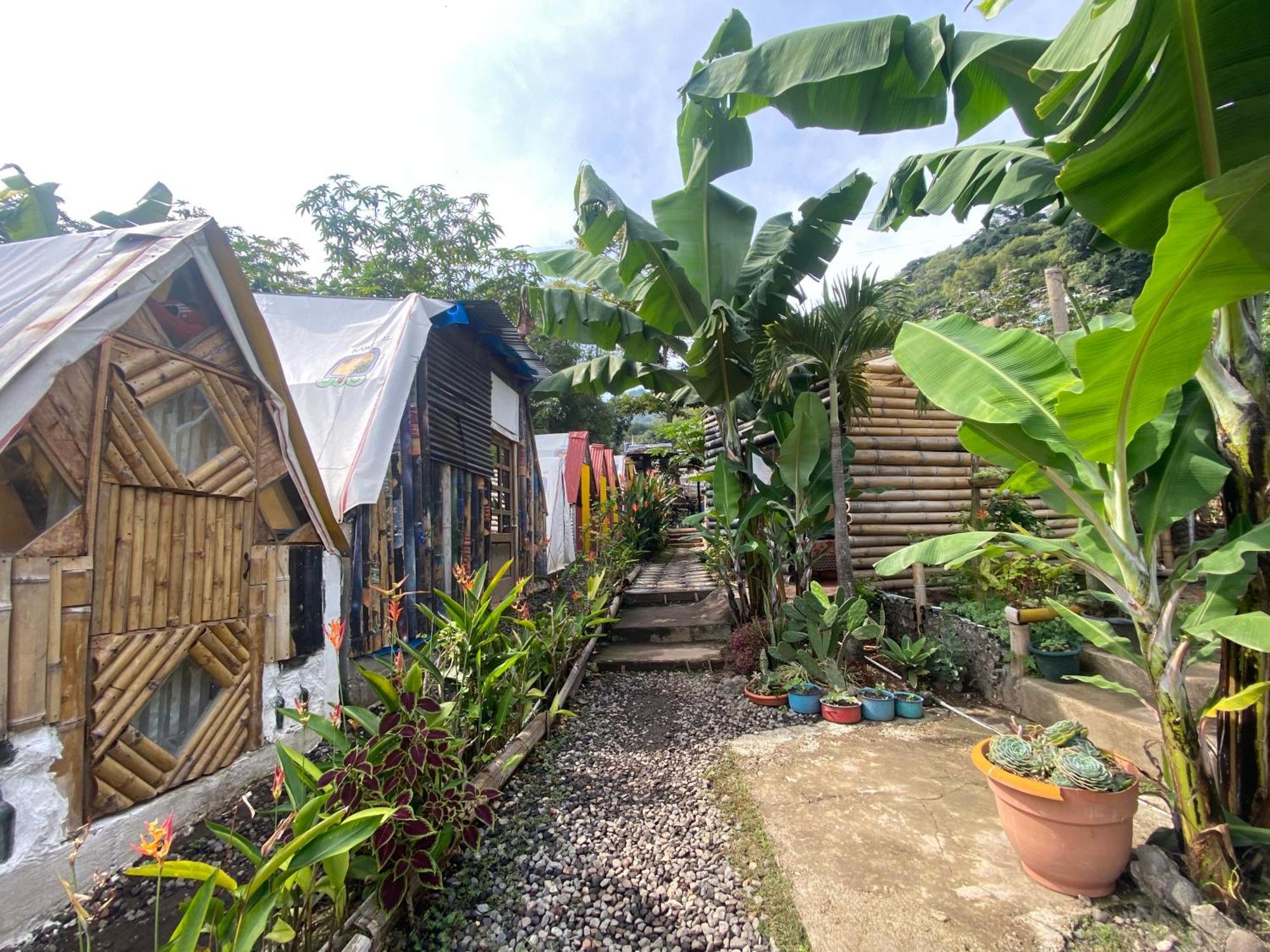 Auberge de jeunesse Tz'unun Ya' Rec Center à San Pedro de la Laguna Extérieur photo